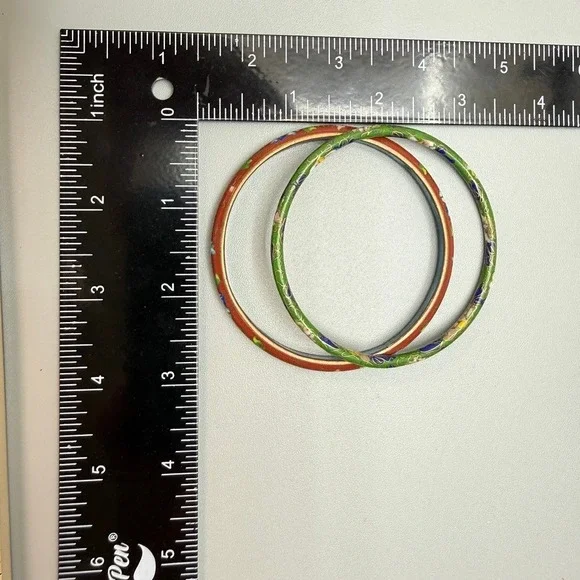 Vintage Cloisonne Bracelet Set of 2 Enamel Green Red Flowers Clouds Size 7.5" - Picture 10 of 11